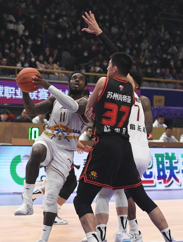 爱游戏官方首页-转折点北京国安战术微调，CBA常规赛赛后攻防权衡，压力陡增，训练强度明显提升(北京国安比赛视频)