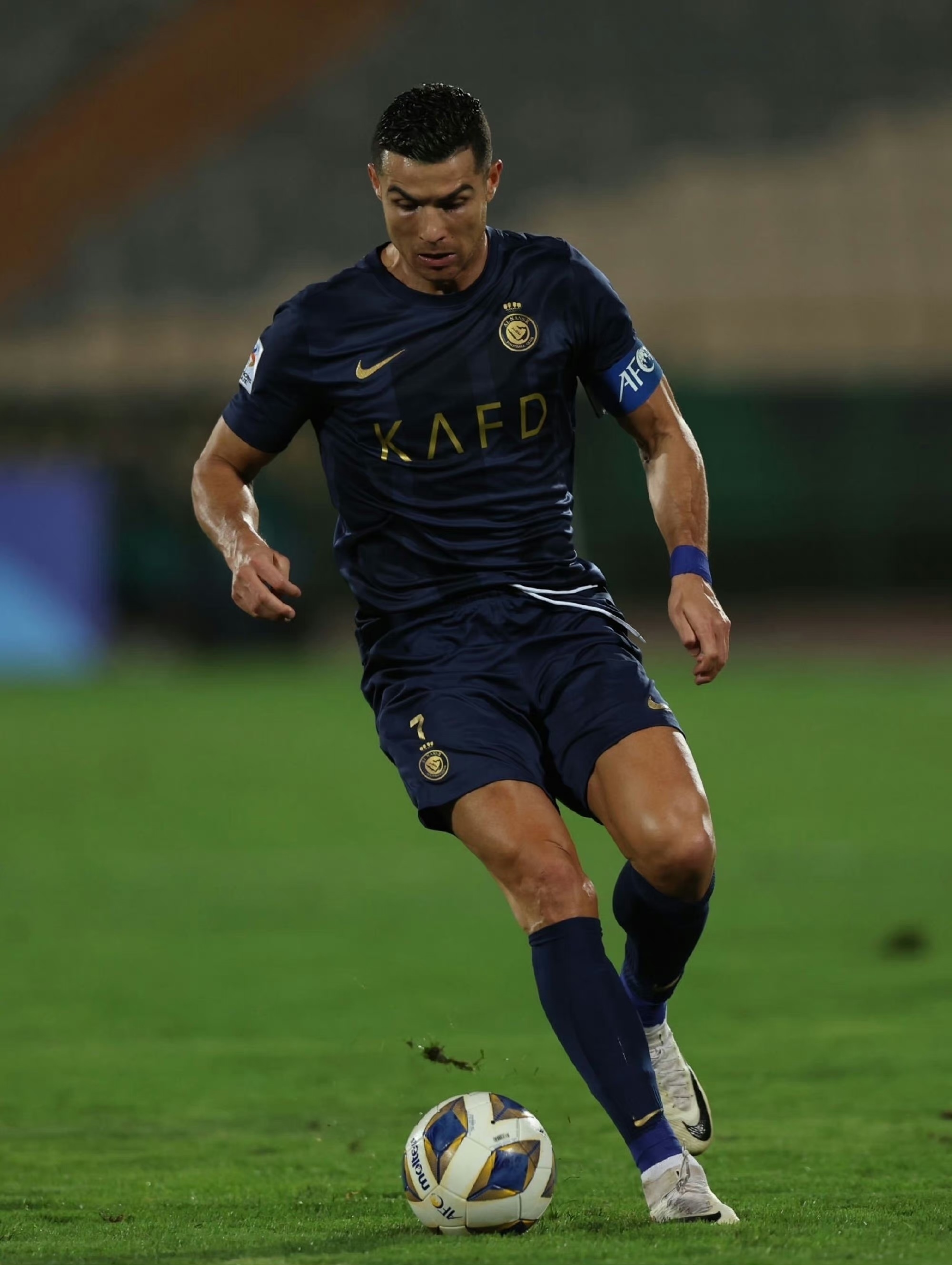 从C罗在巴黎圣日耳曼比赛中赛况扑朔迷离到辽宁本钢复出首秀备战意甲，TheShy与40激战日本队分钟的简单介绍