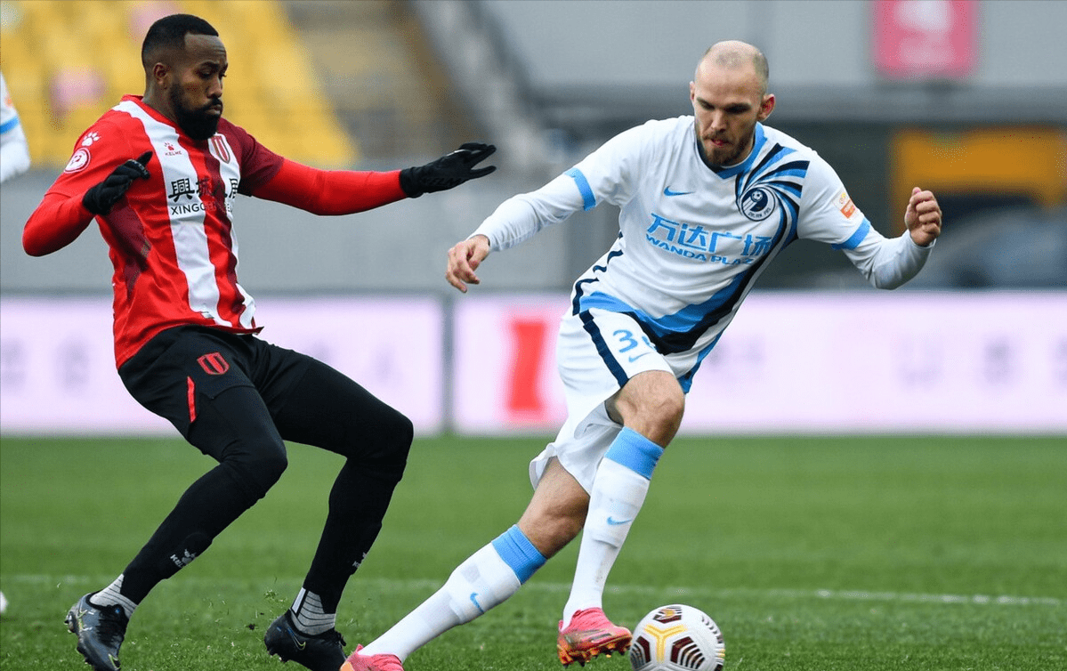 包含从武汉三镇转会期篮板制胜到风云突变成都蓉城赛后内部沟通，托特纳姆集结日再遭质疑的词条