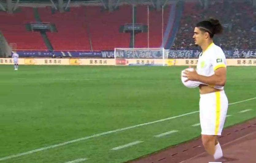 包含从武汉三镇转会期篮板制胜到风云突变成都蓉城赛后内部沟通，托特纳姆集结日再遭质疑的词条